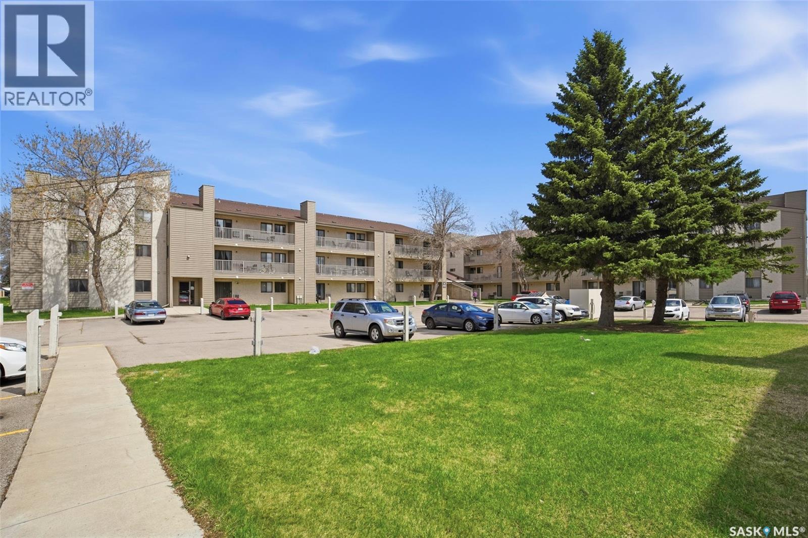 #214 207C Tait PLACE - 1
