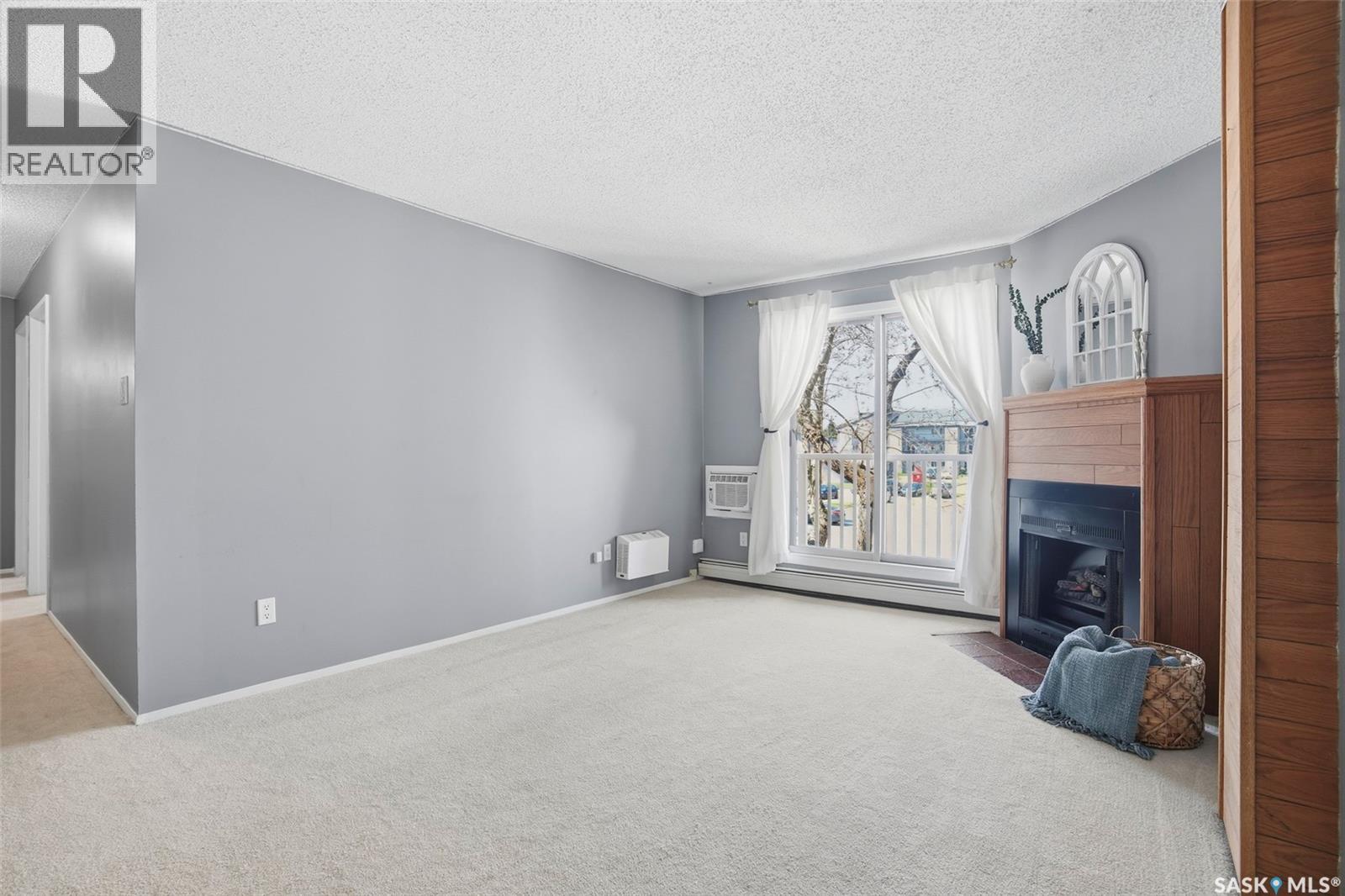 #214 207C Tait PLACE - 12