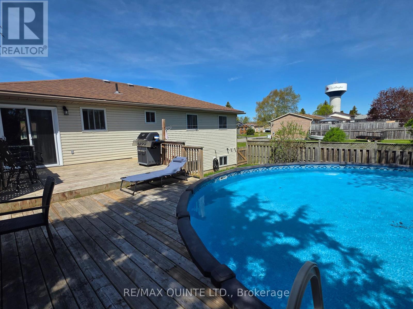 4 HARBOURVIEW CRESCENT - 34
