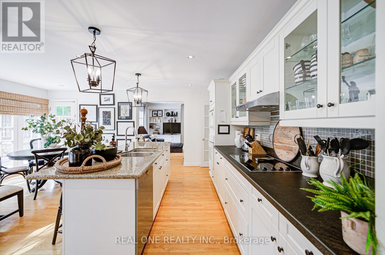 21 ALCAINE COURT - 13