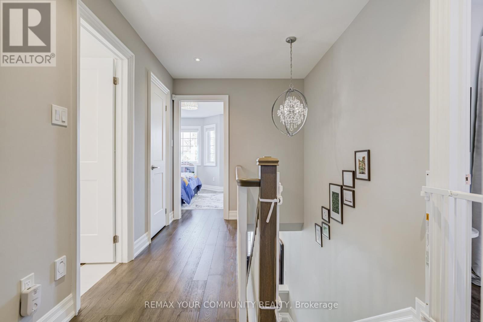 21 AMPARO DRIVE - 11