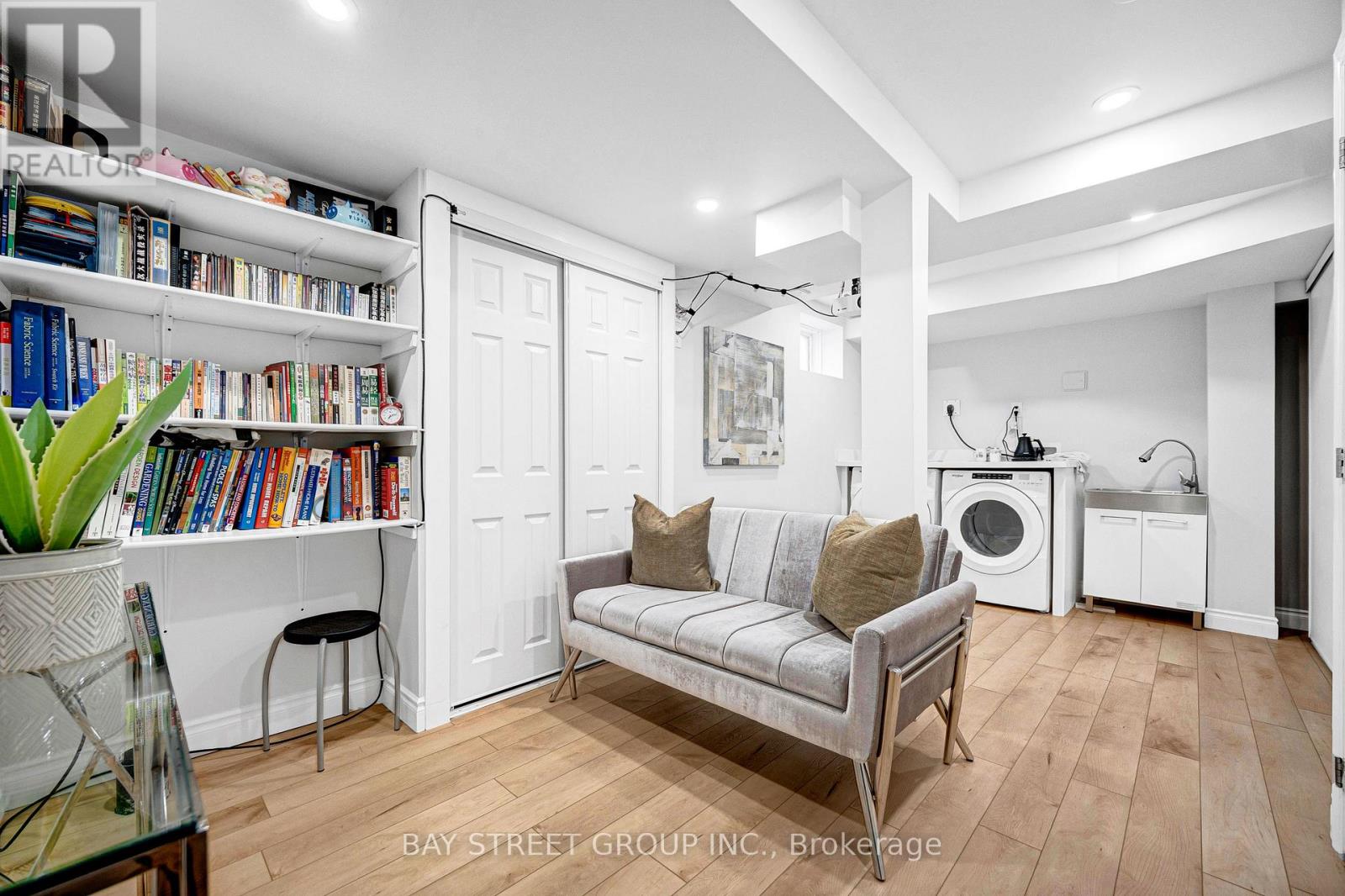 9712 KENNEDY ROAD - 29