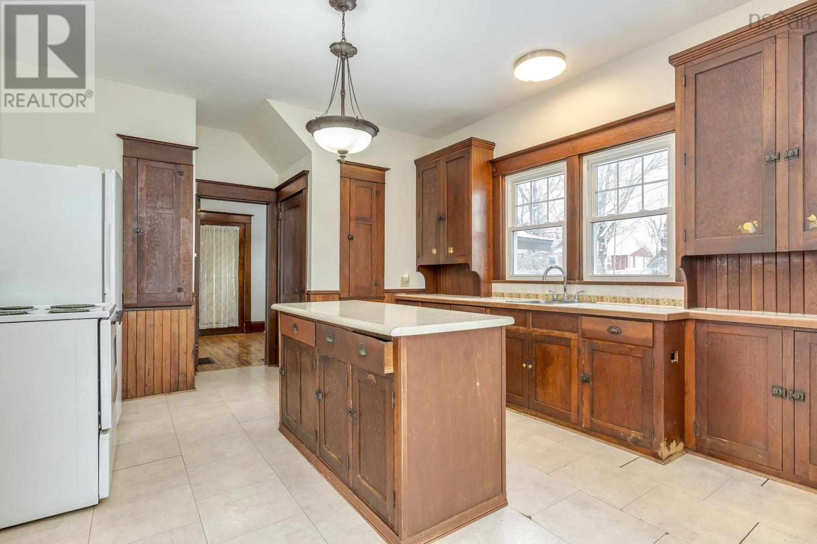 17 Pleasant Hill - Image 3