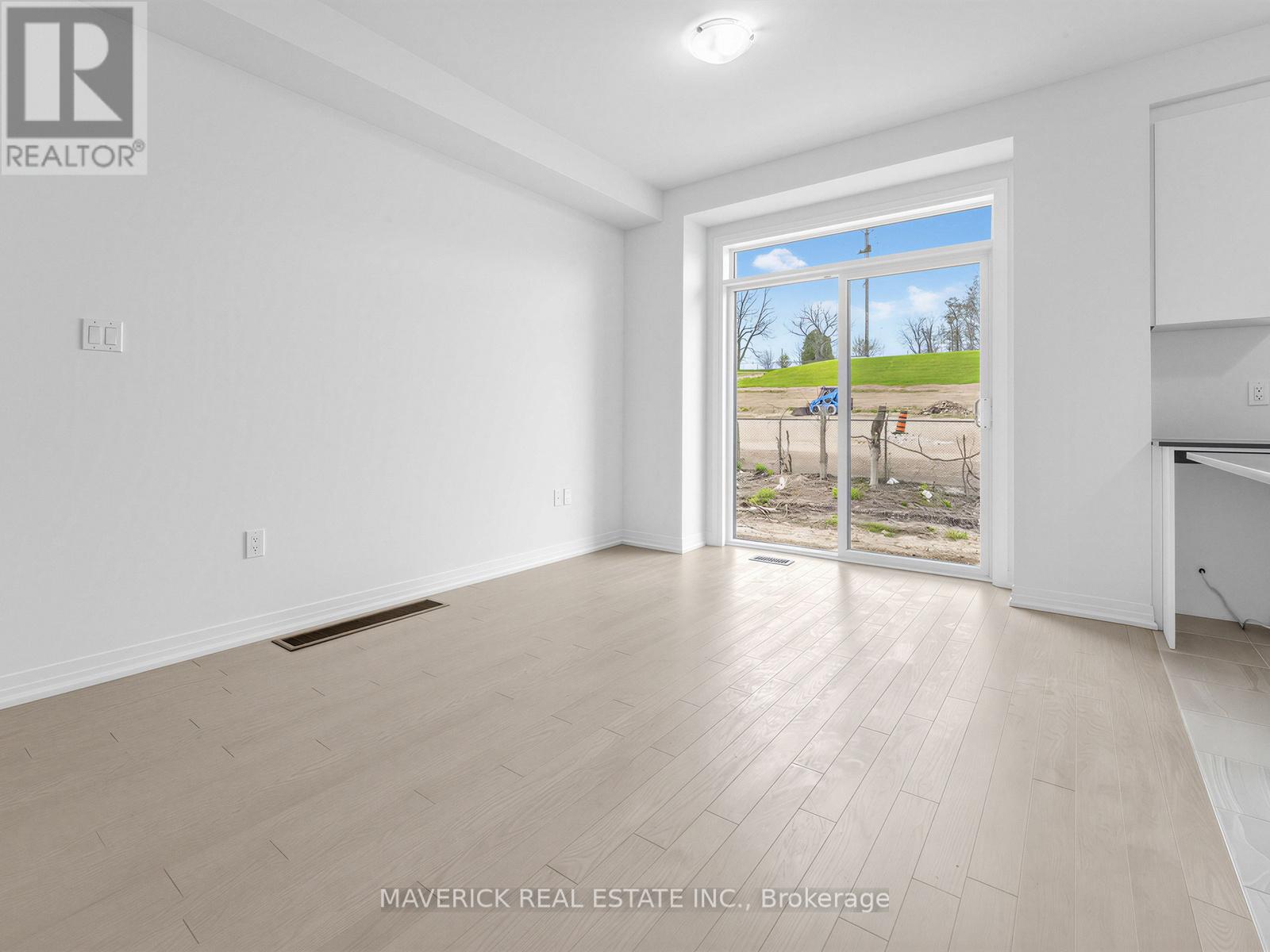 472 JACK WILFORD WAY - 11