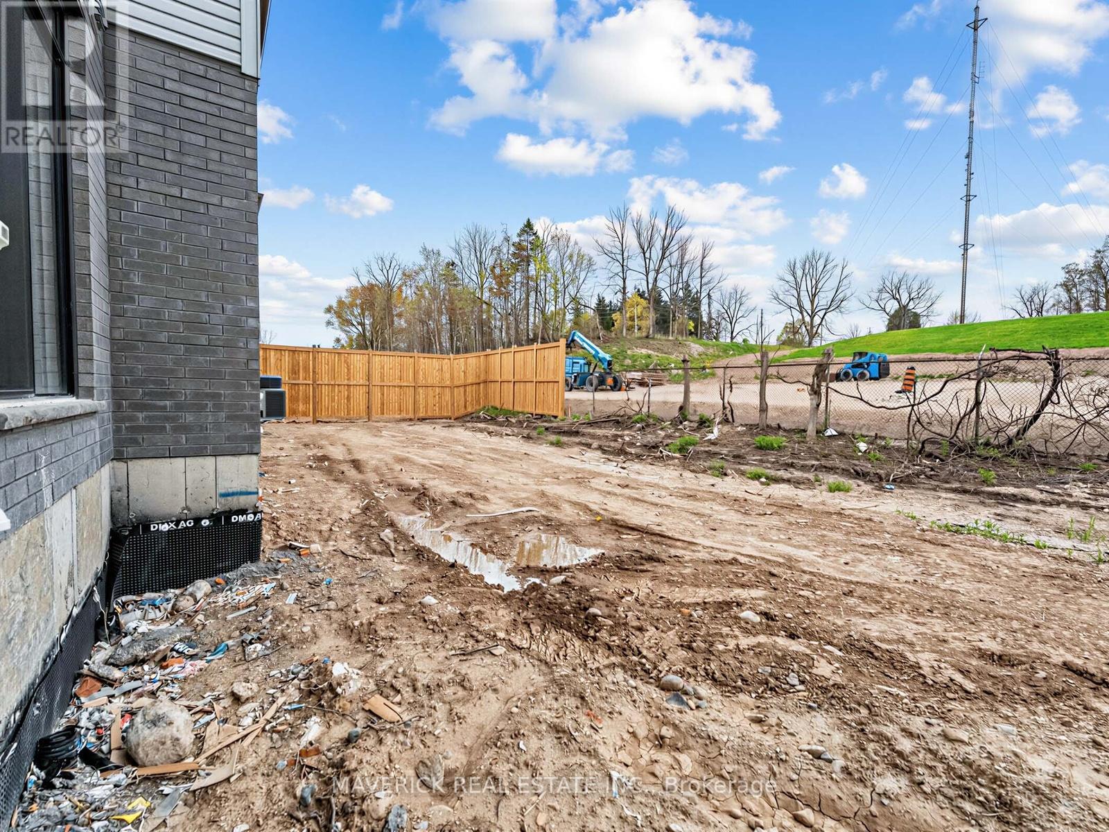 472 JACK WILFORD WAY - 36