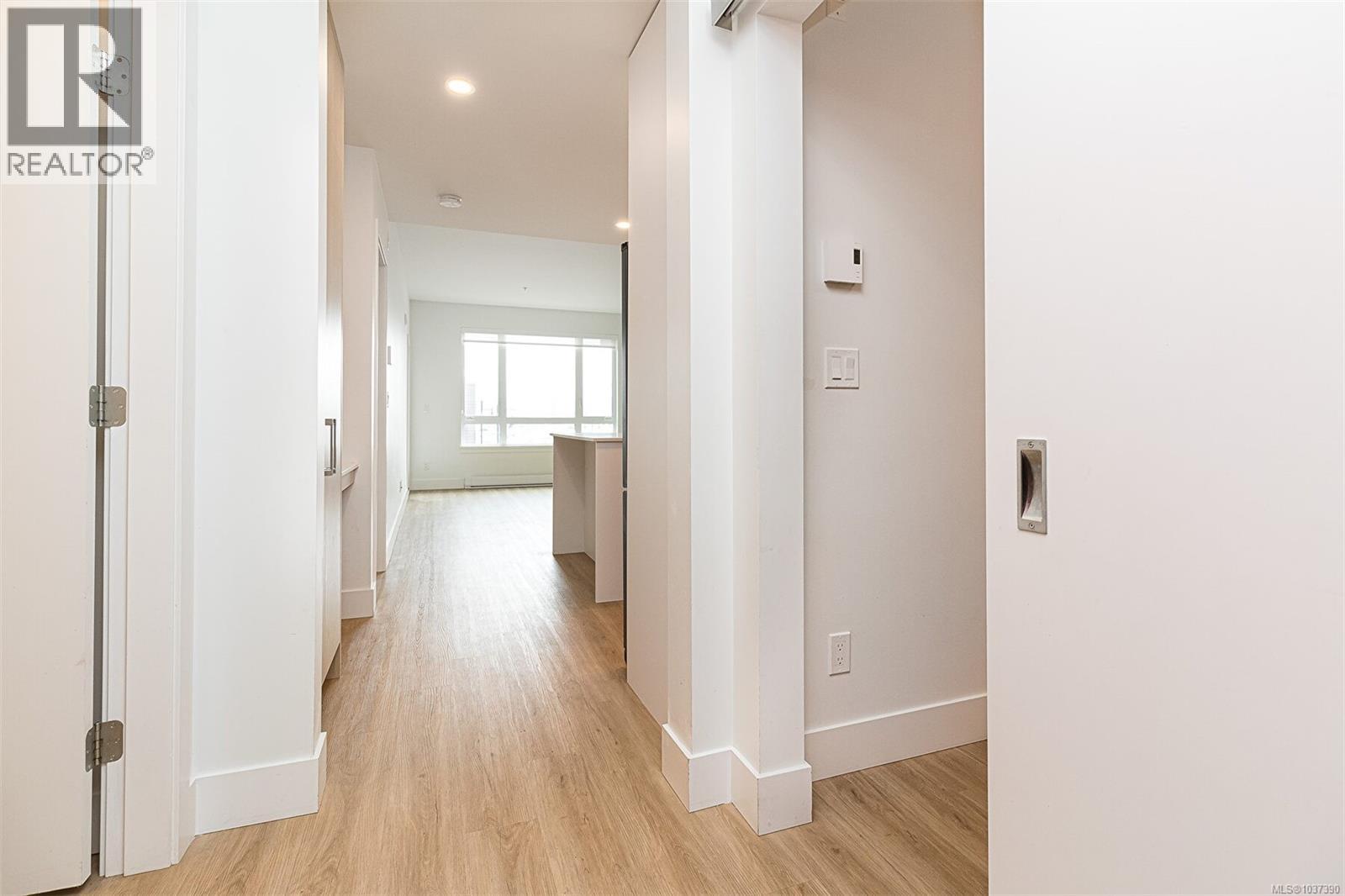 210 940 REUNION Ave, Langford