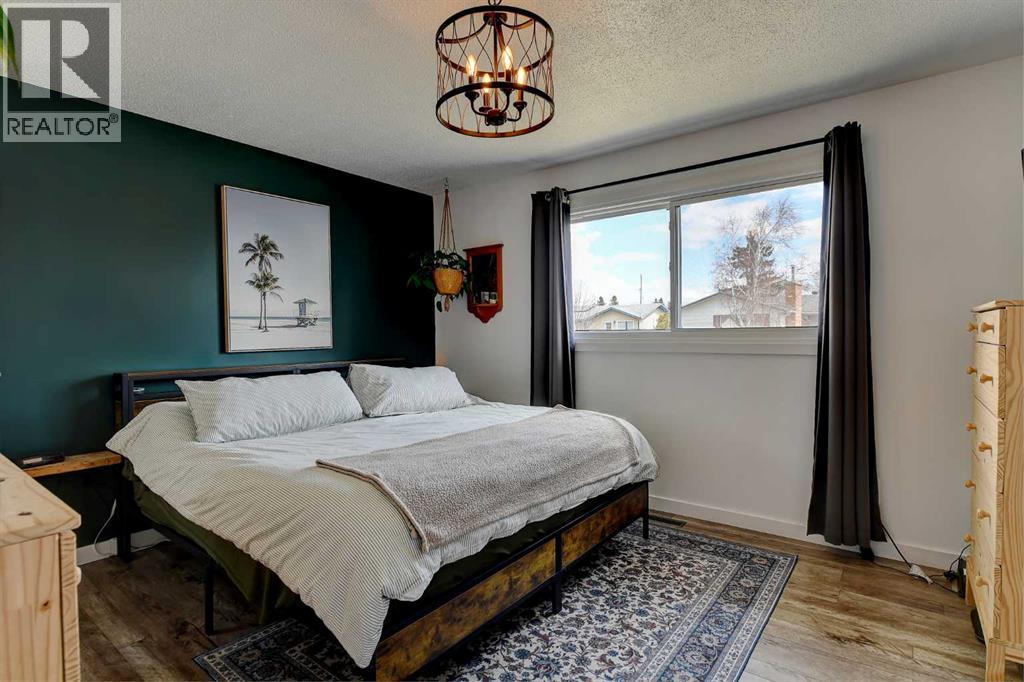 11214 92B Street - 14