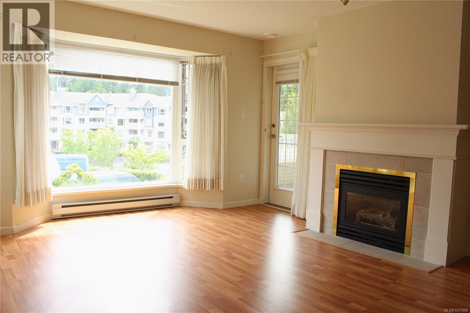 #201 5620 Edgewater Lane - 3