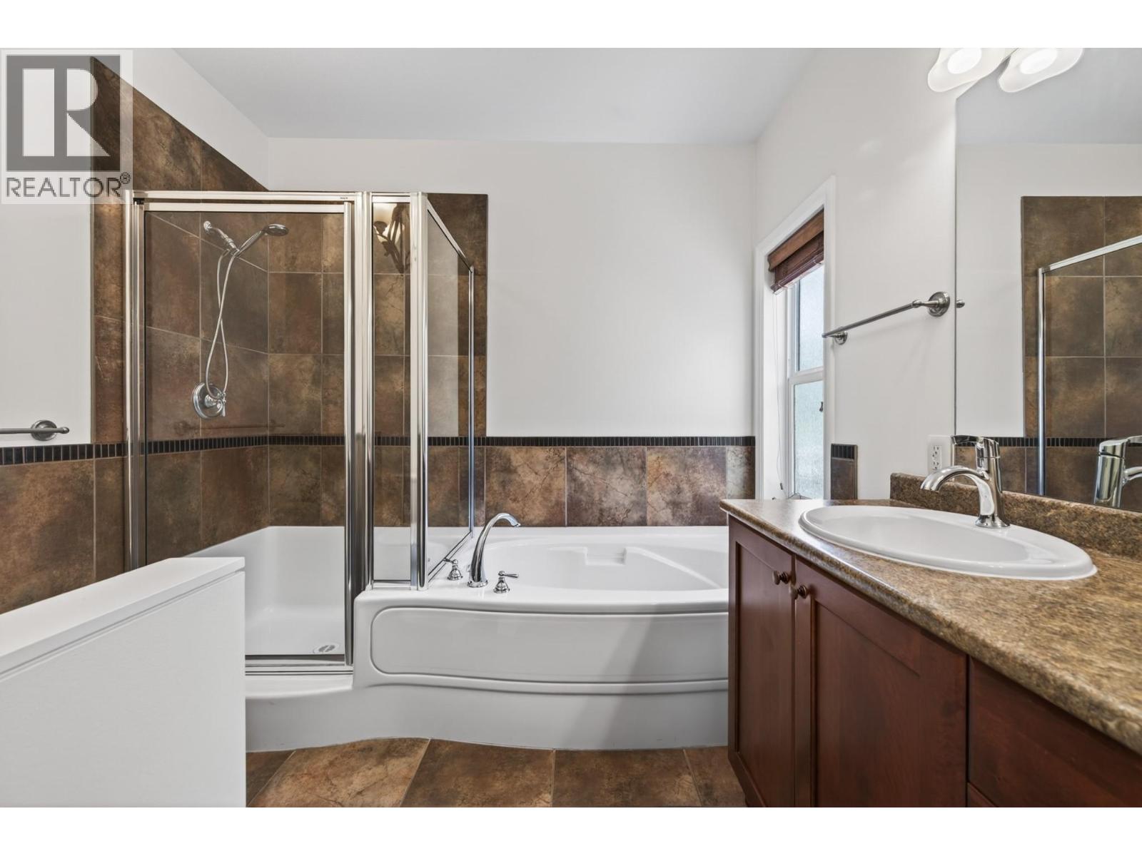 606 Stoneridge Lane - 25