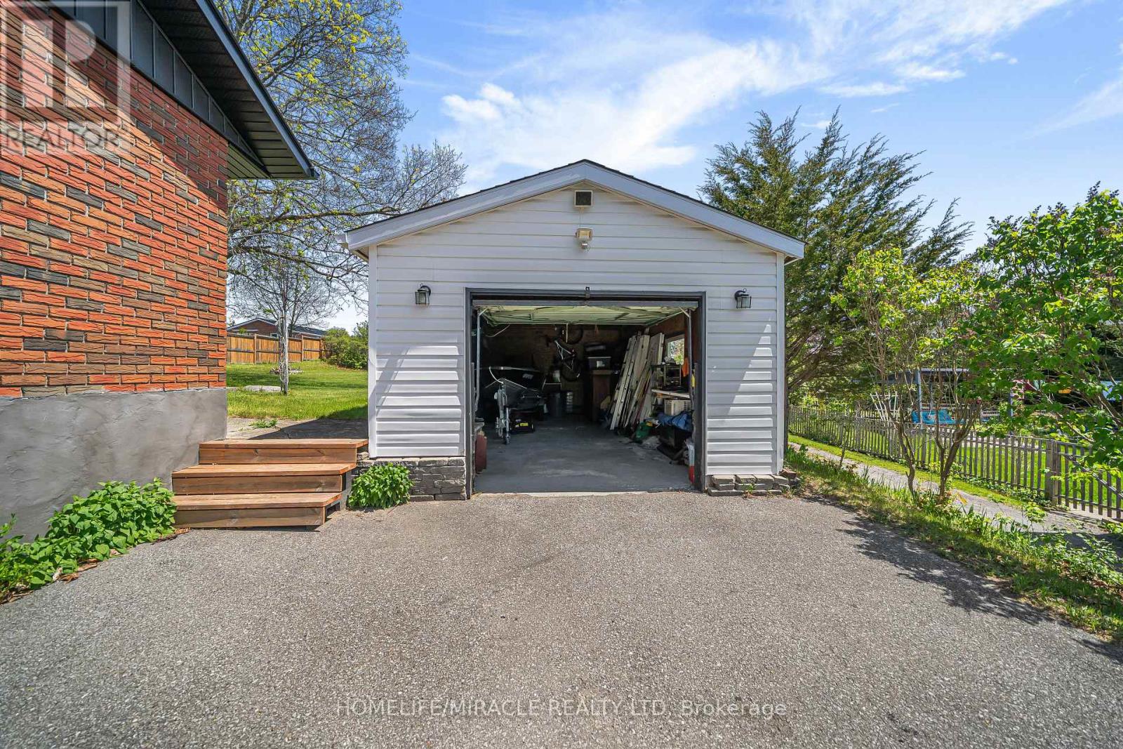 207 BAKER STREET - 12