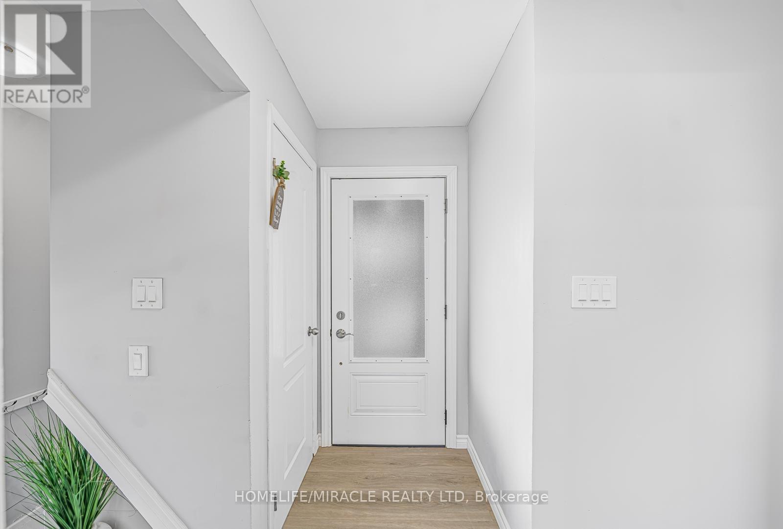 207 BAKER STREET - 16
