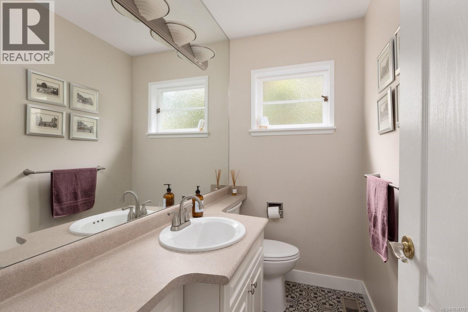  3215 Norfolk Road, Oak Bay