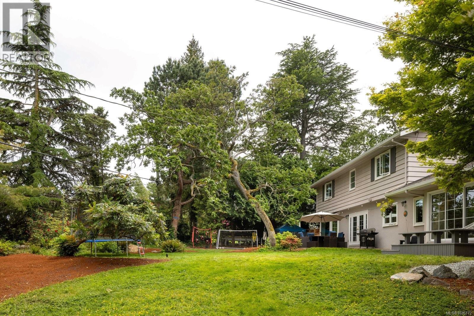  3215 Norfolk Road, Oak Bay
