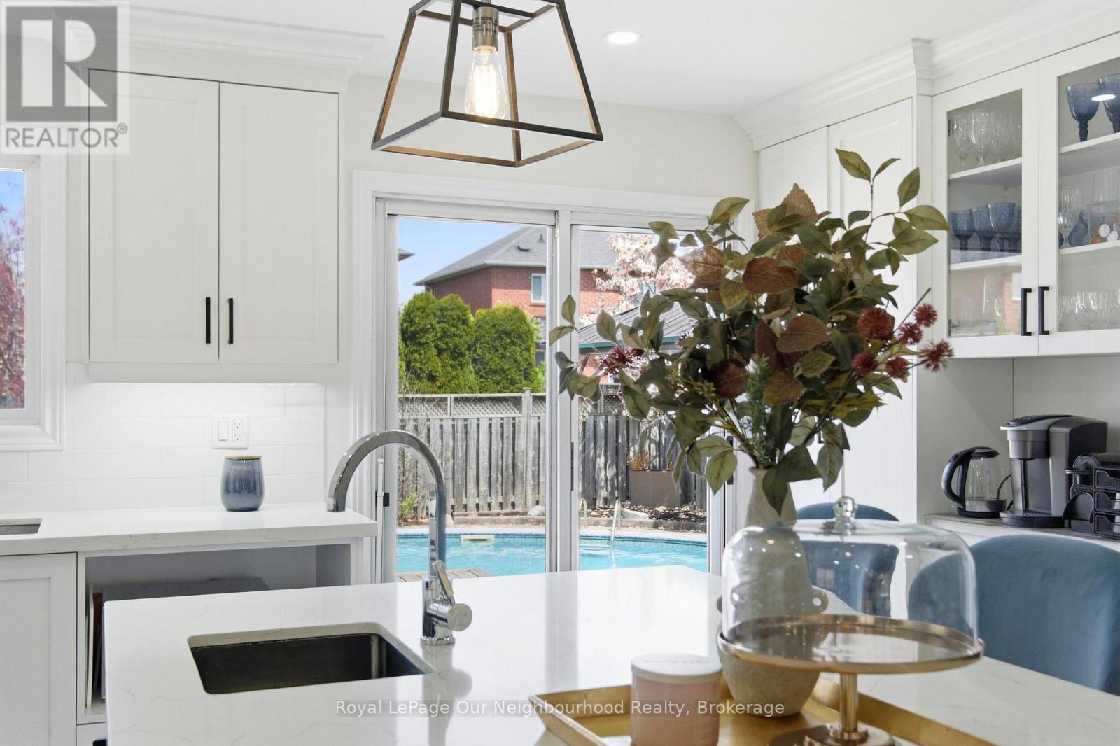 105 PARNELL CRESCENT - 17