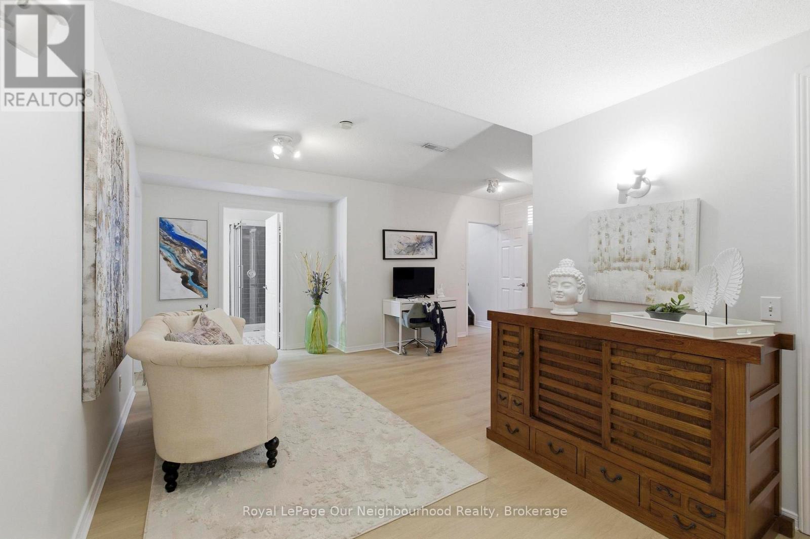 105 PARNELL CRESCENT - 25