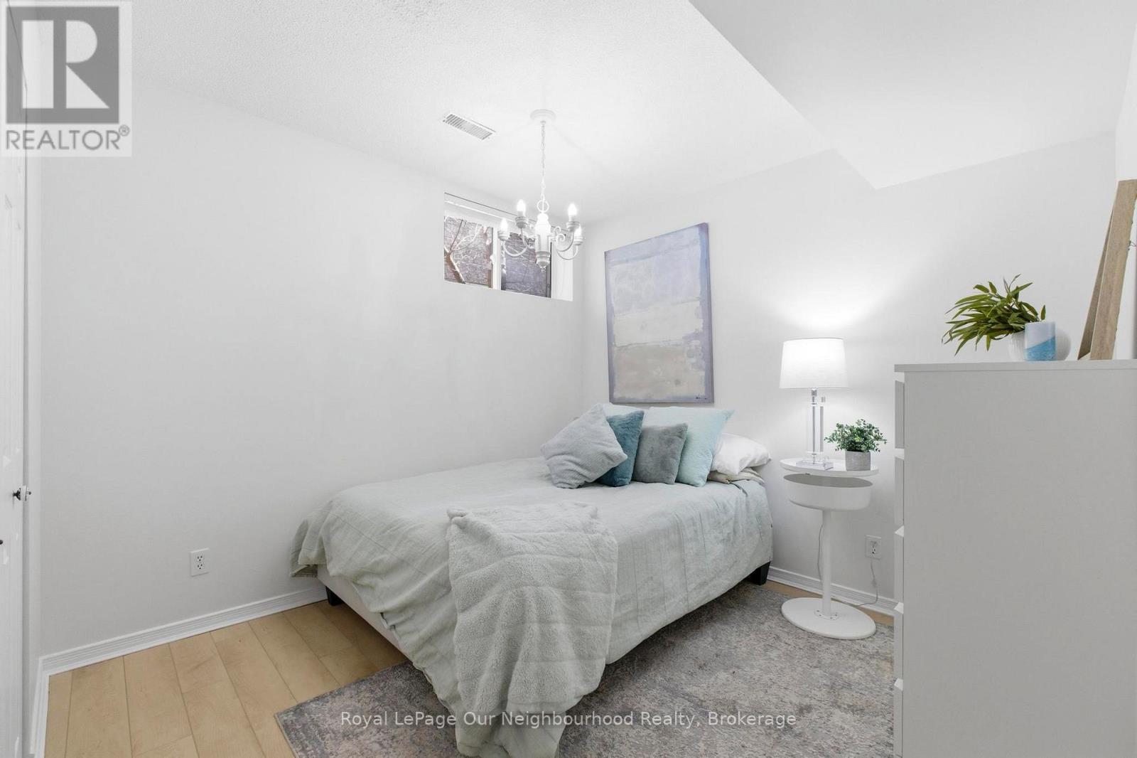 105 PARNELL CRESCENT - 29