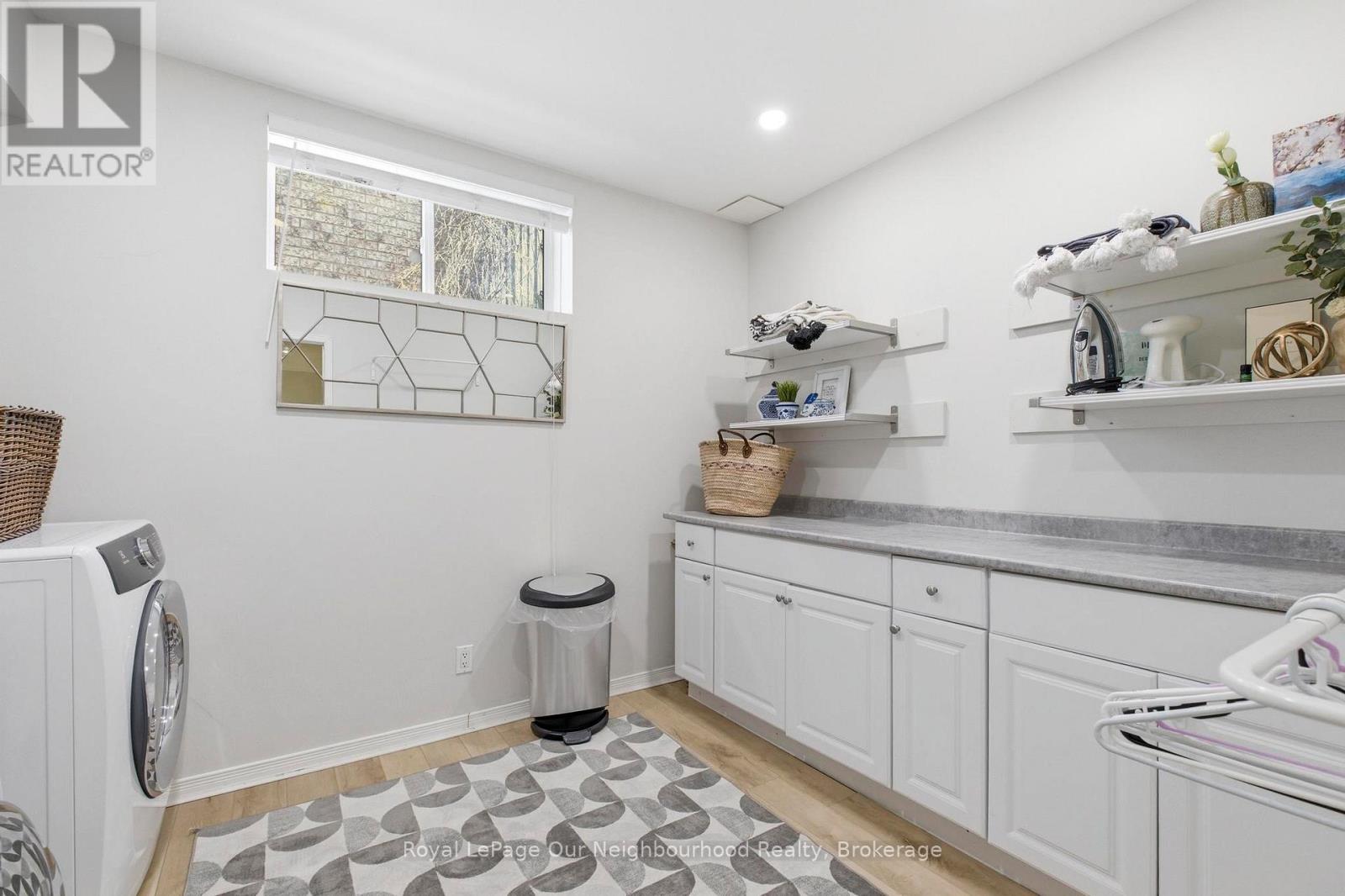 105 PARNELL CRESCENT - 31