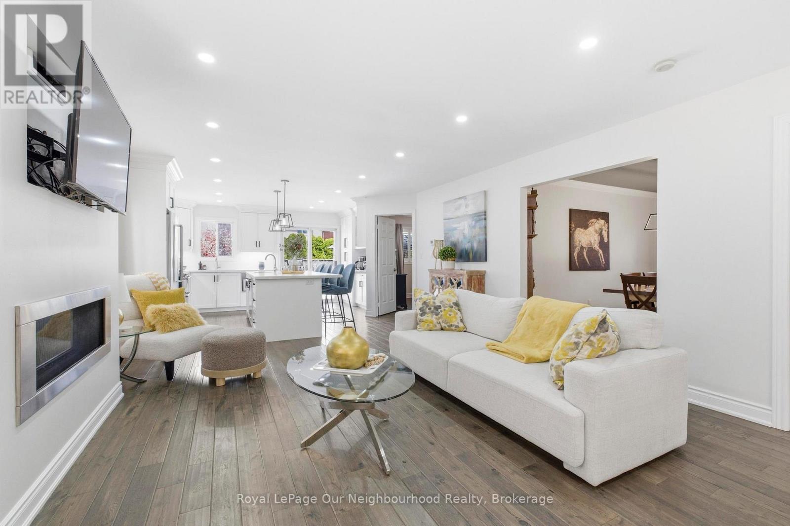 105 PARNELL CRESCENT - 6