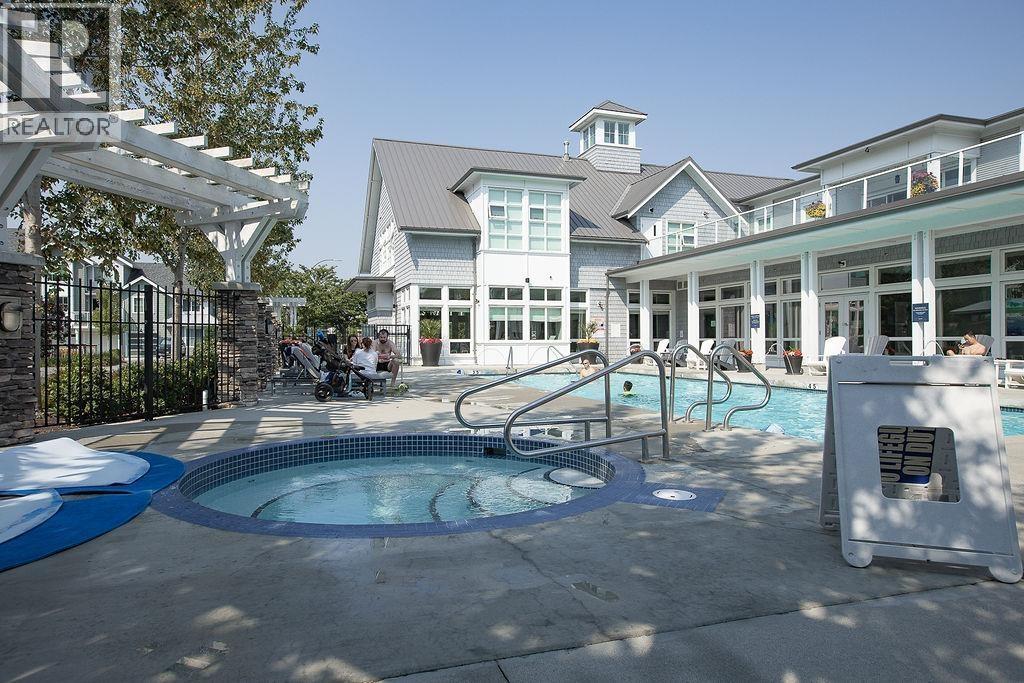 121 5550 ADMIRAL WAY, Ladner