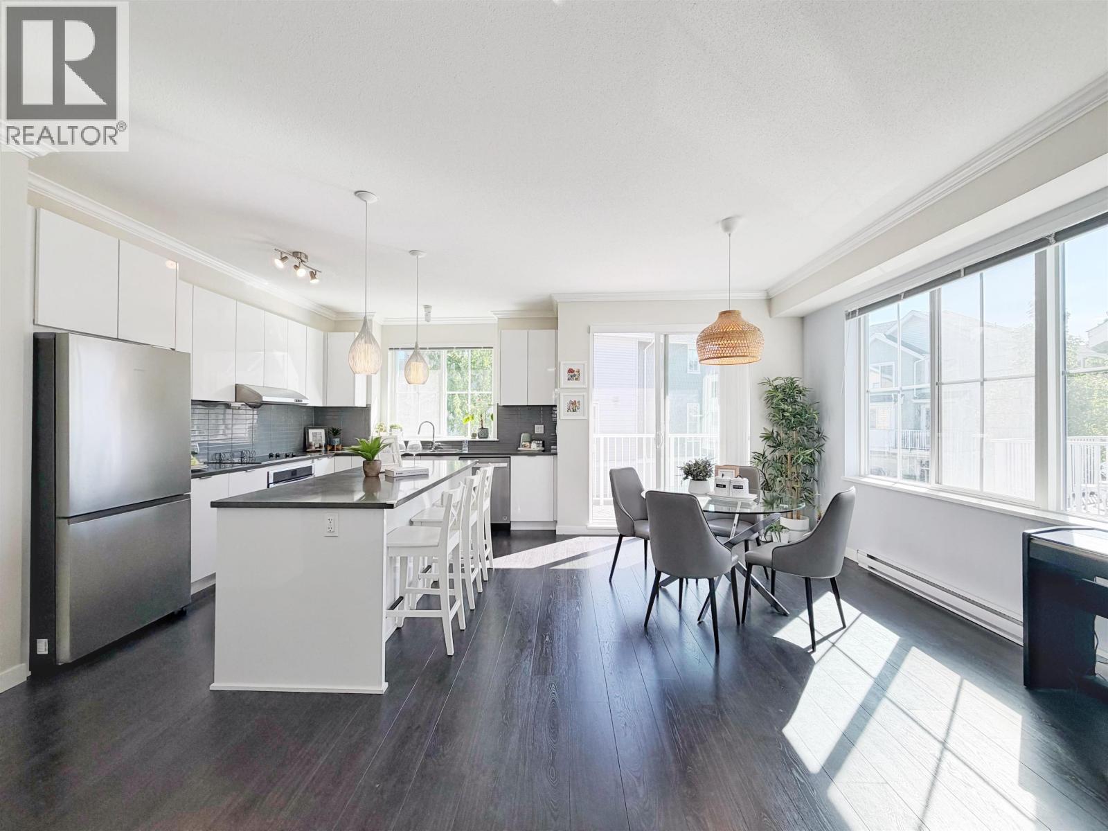 121 5550 ADMIRAL WAY, Ladner
