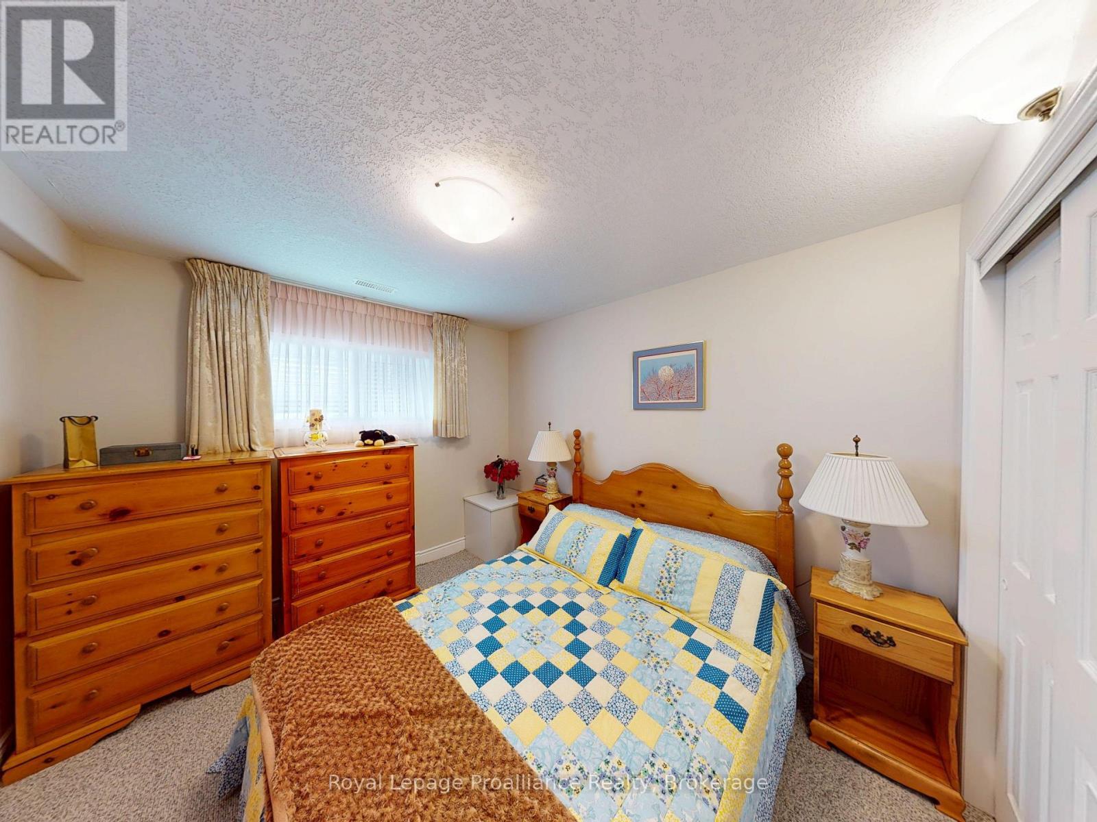 #2 16 LANE AVENUE - 27