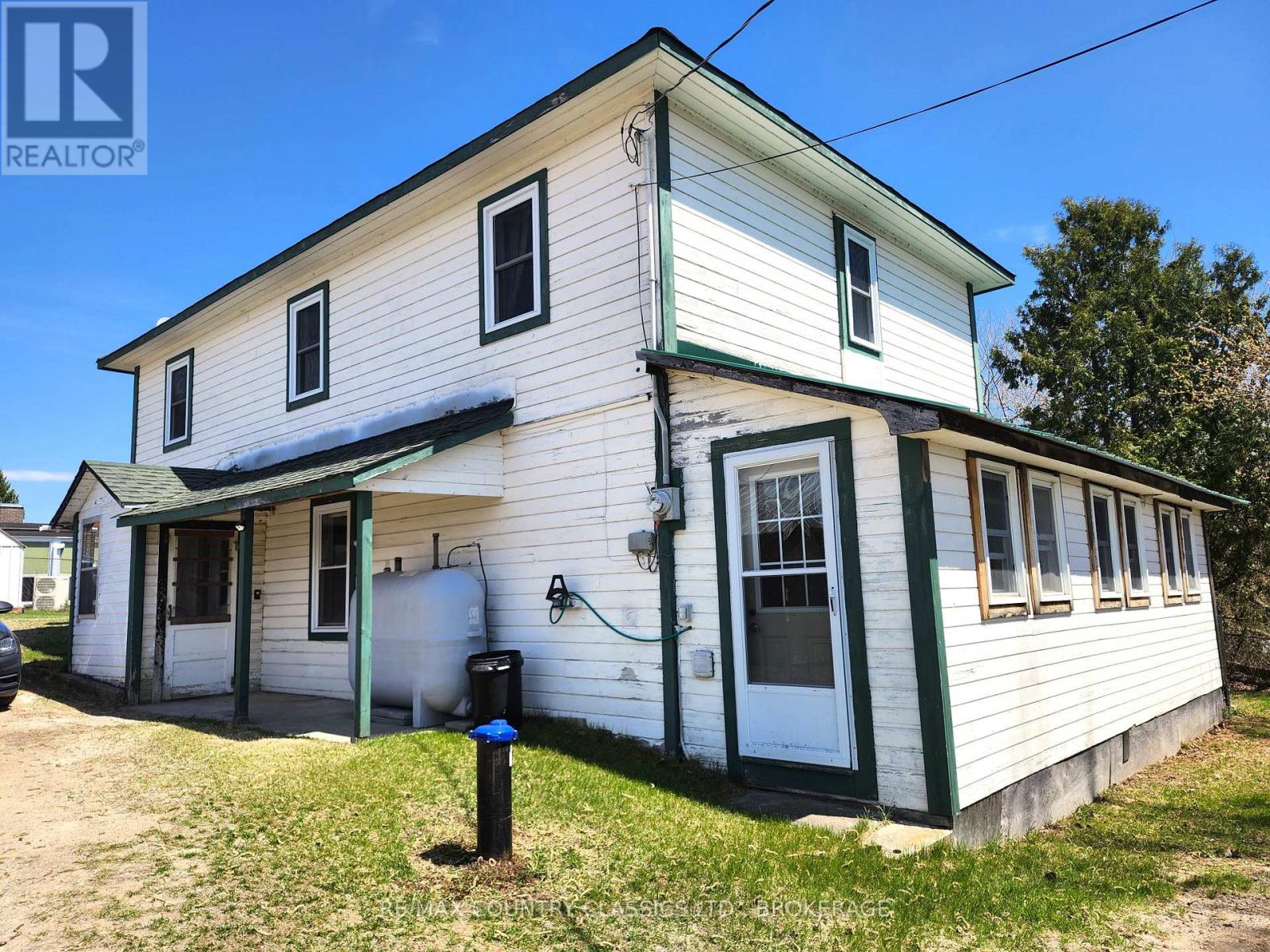 11 CENTRAL STREET S - 6
