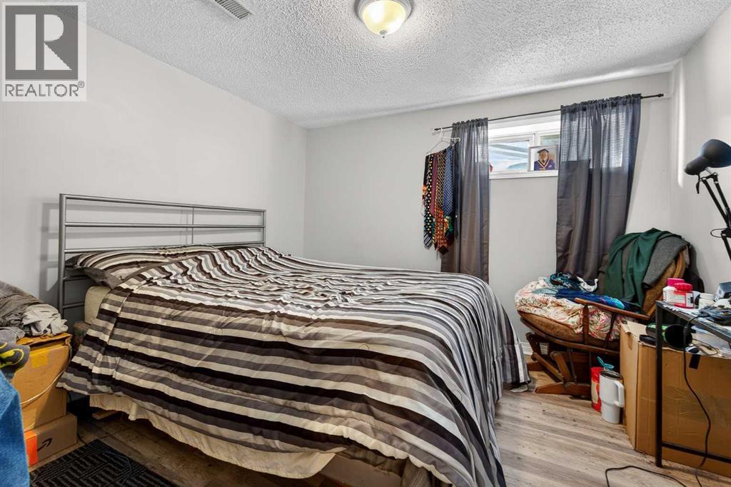 Bedroom 4 (basement)