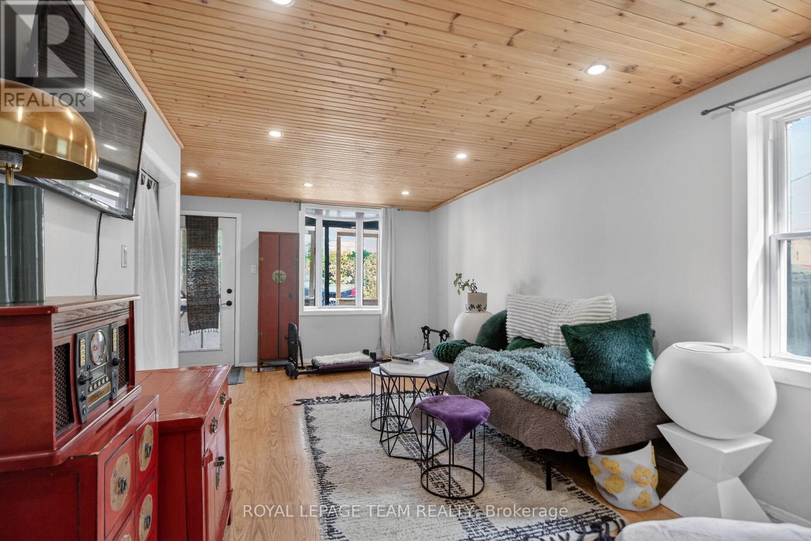 5518 OSGOODE MAIN STREET - 6