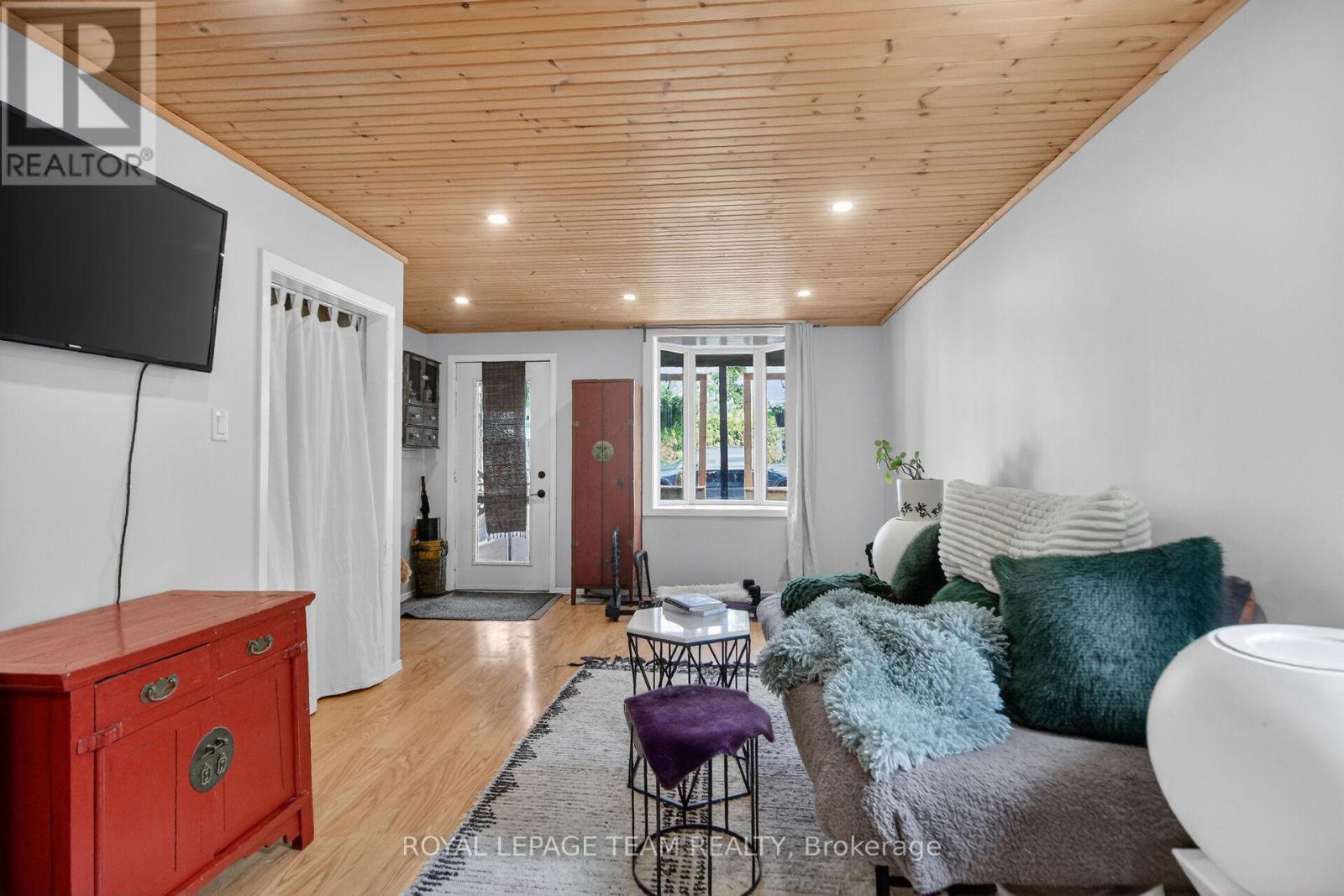 5518 OSGOODE MAIN STREET - 8