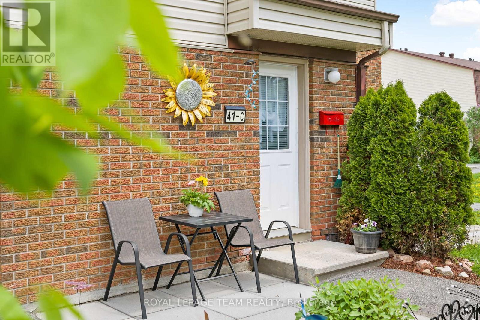 41C FORESTER CRESCENT - 1