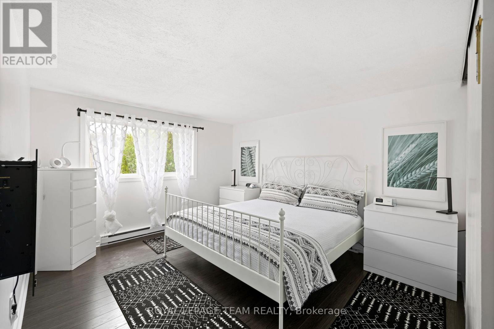 3 Bed, 2 Bath House for Sale in Ottawa – 41C FORESTER CRESCENT, Ottawa – MLS# X13151758 - Image 3