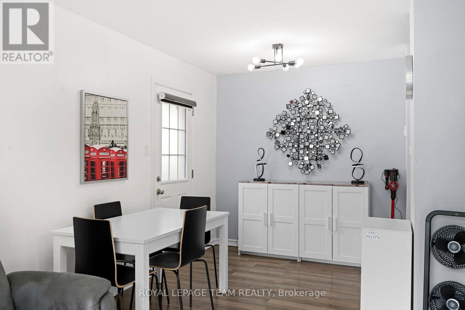3 Bed, 2 Bath House for Sale in Ottawa – 41C FORESTER CRESCENT, Ottawa – MLS# X13151758 - Image 11
