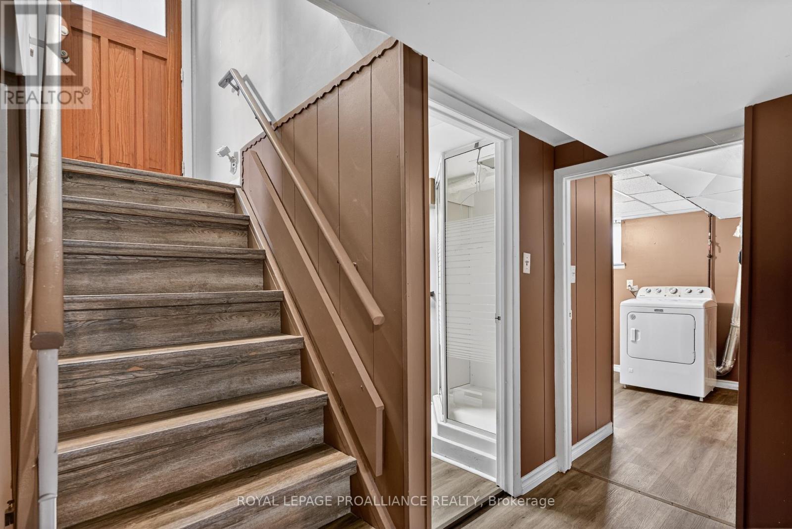 9 WINTERS COURT - 22