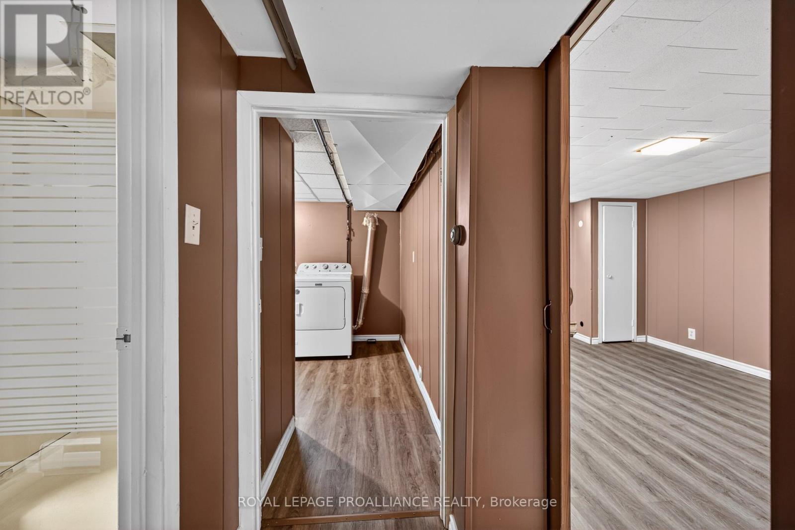 9 WINTERS COURT - 27