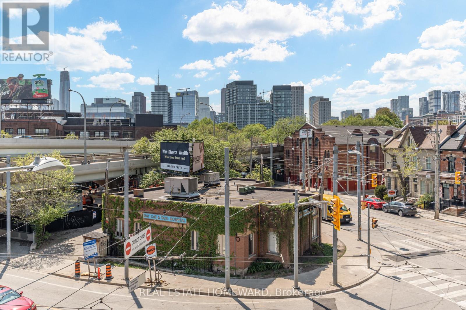 #310 549 KING STREET E - 22
