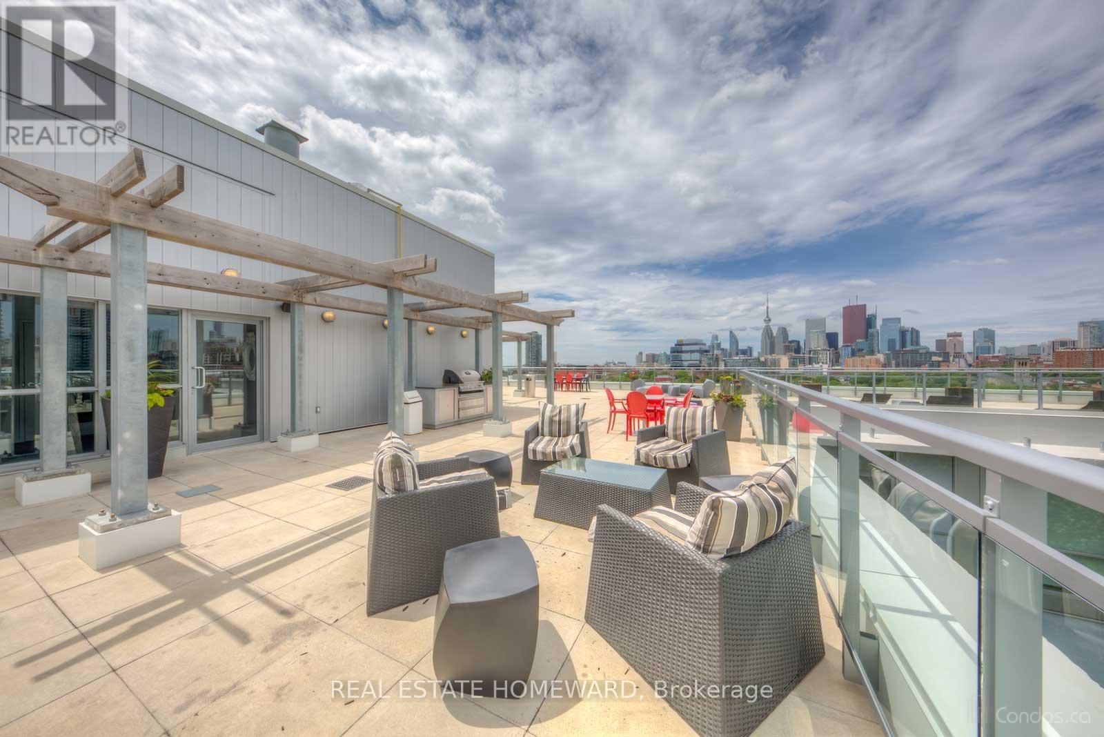 #310 549 KING STREET E - 28