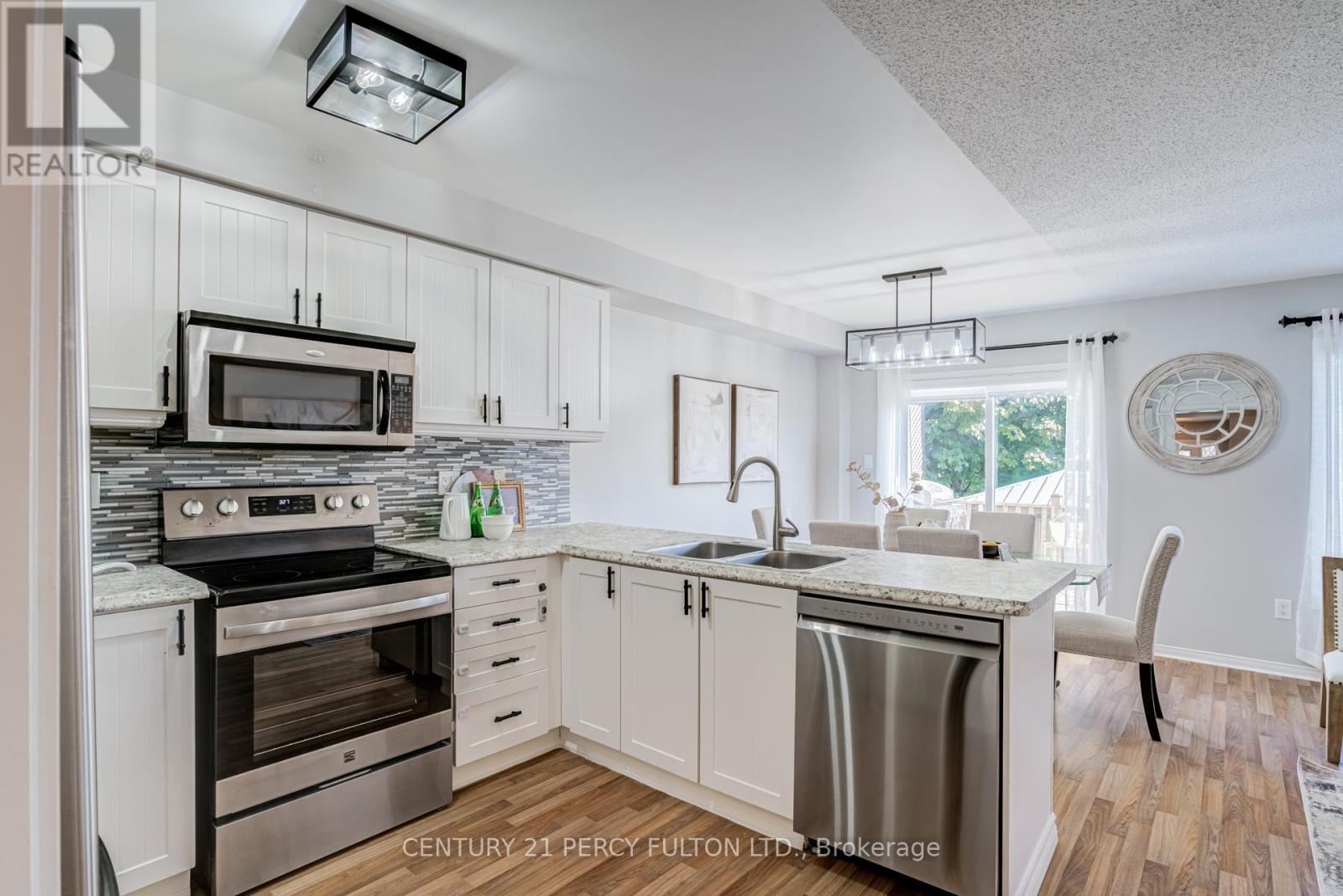49 BETTINA PLACE - 16