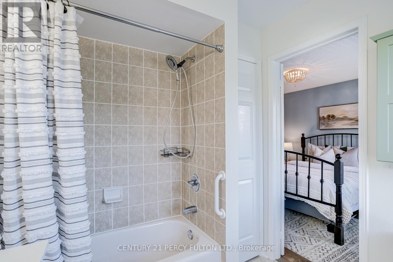 49 BETTINA PLACE - 23