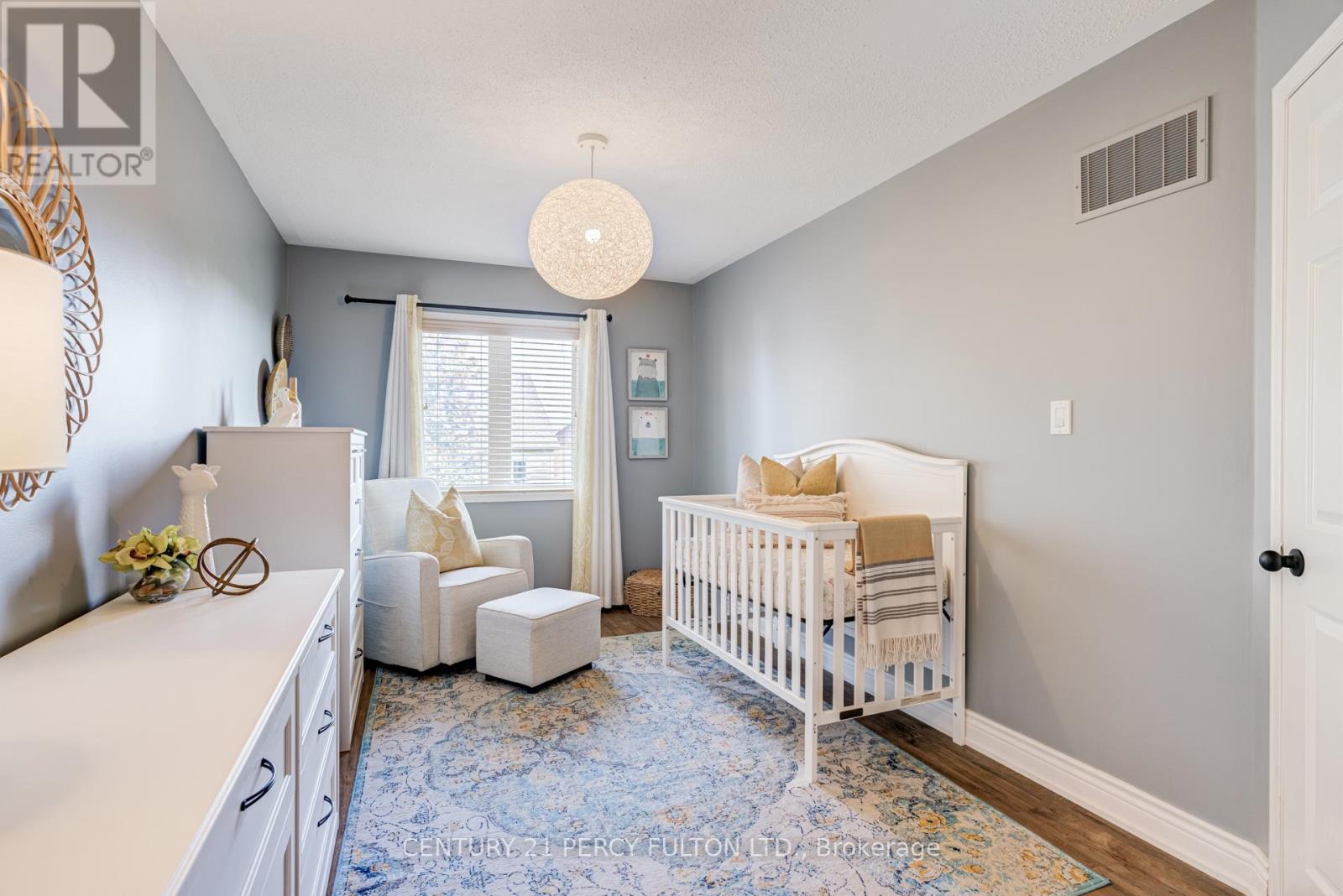 49 BETTINA PLACE - 27