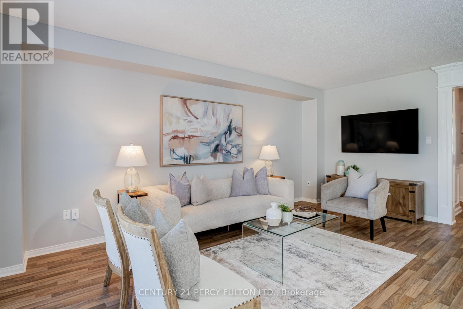 49 BETTINA PLACE - 3