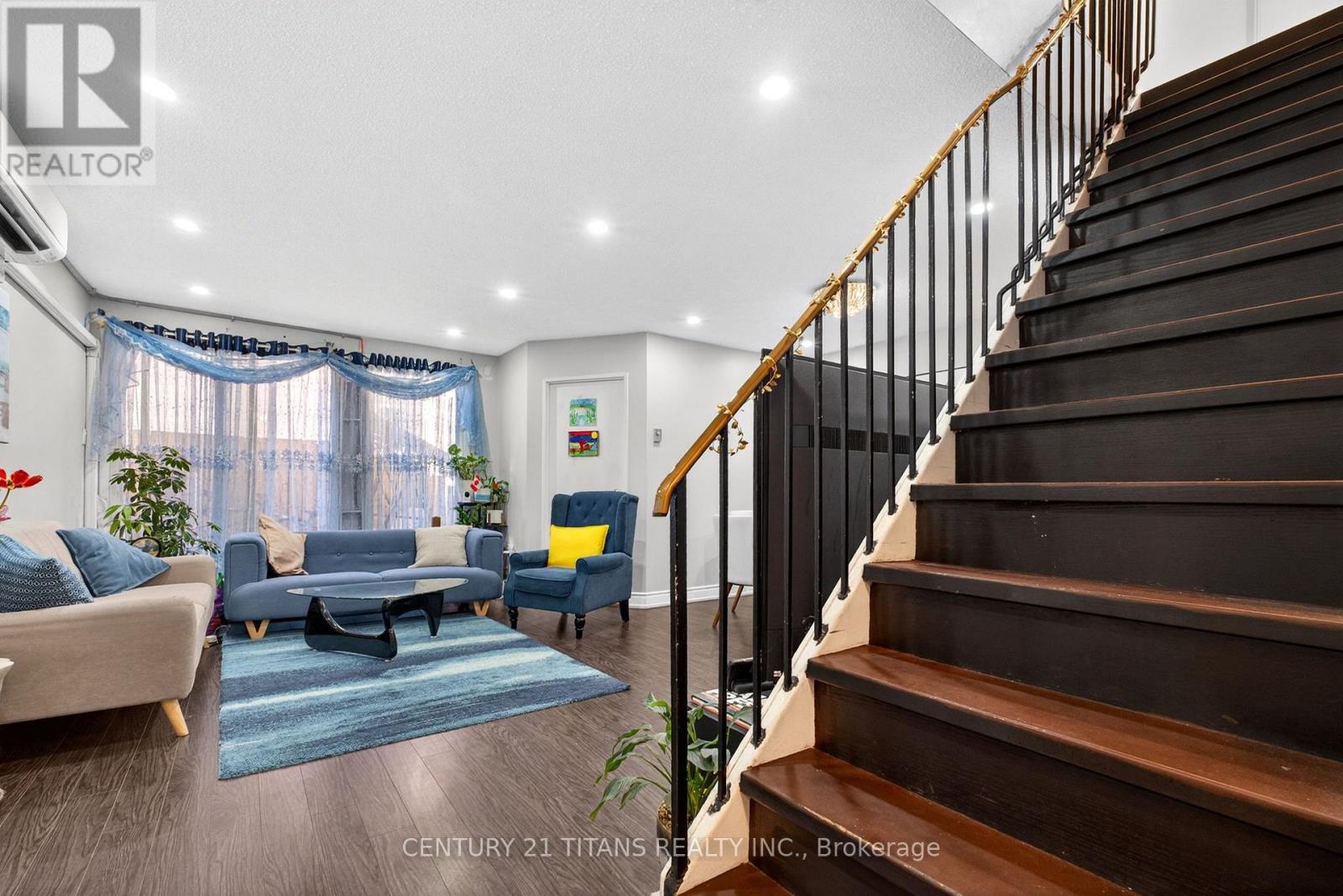 #1018 100 MORNELLE COURT - 2