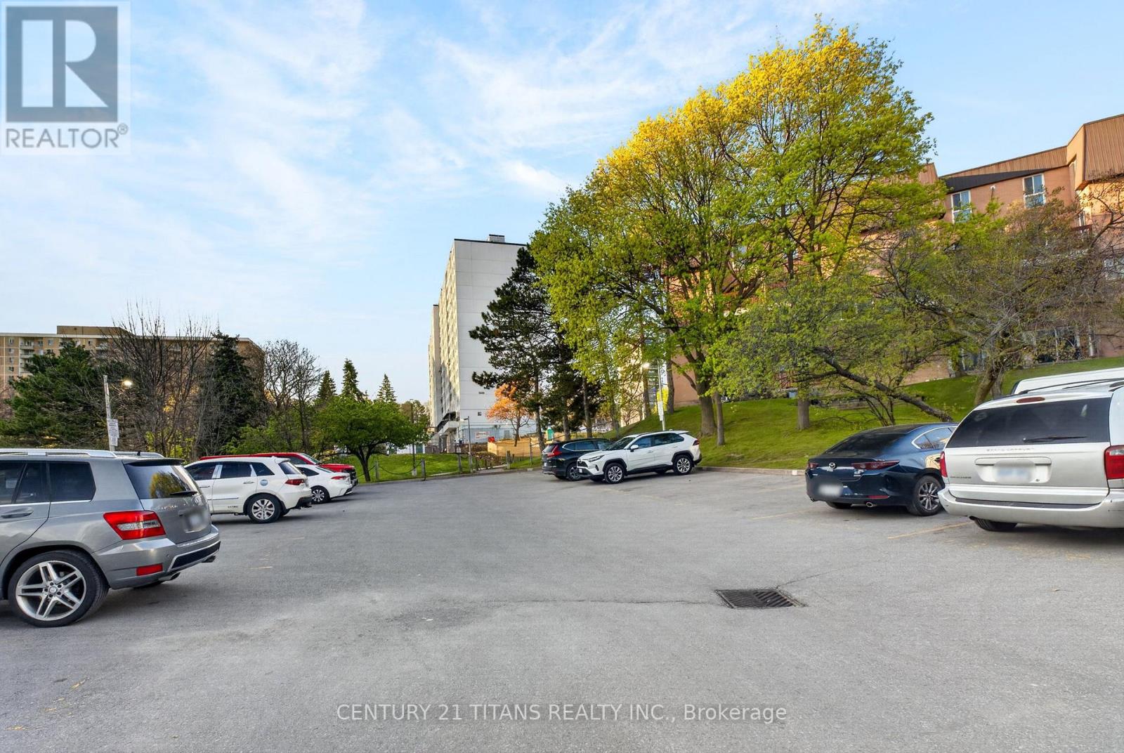#1018 100 MORNELLE COURT - 28