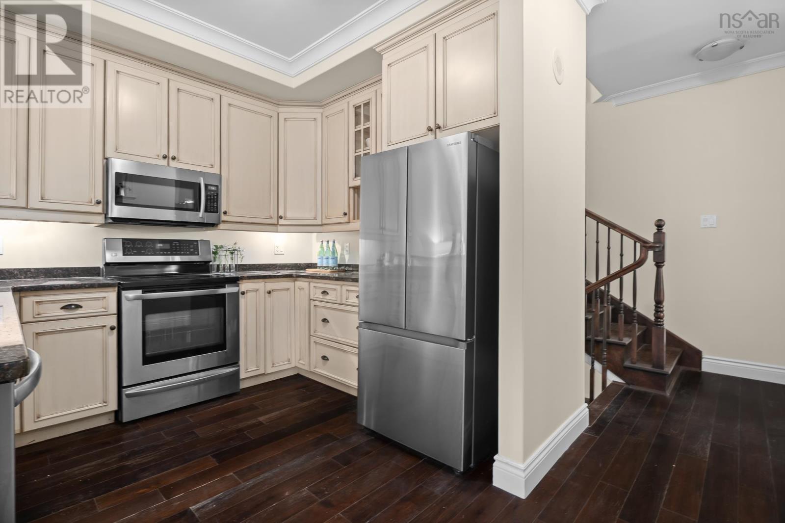 Property 8 of 50 of 2303 Princess Place