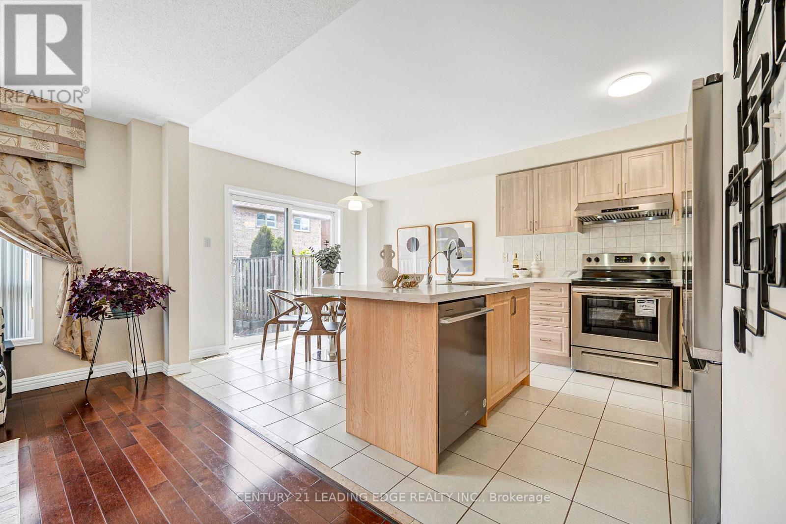 15 VINELAND STREET - 18