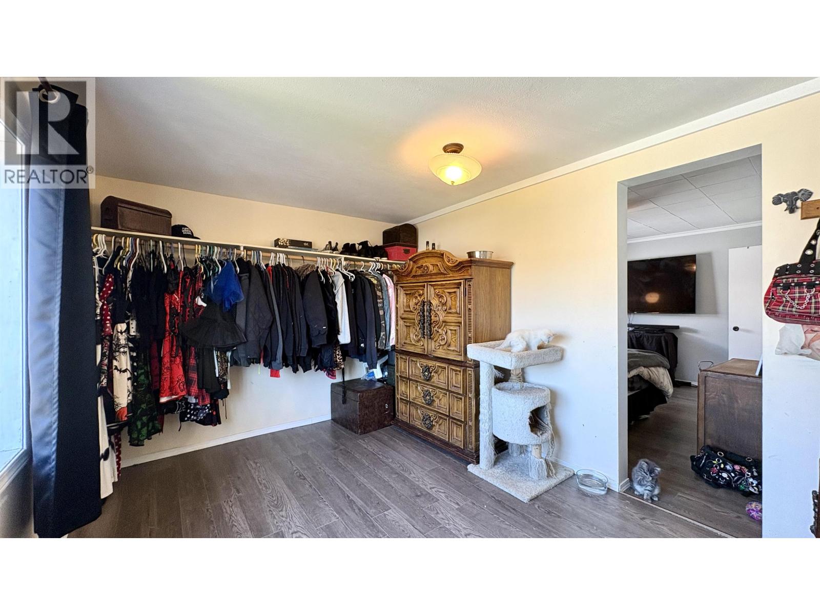 731 HARPER STREET - 10