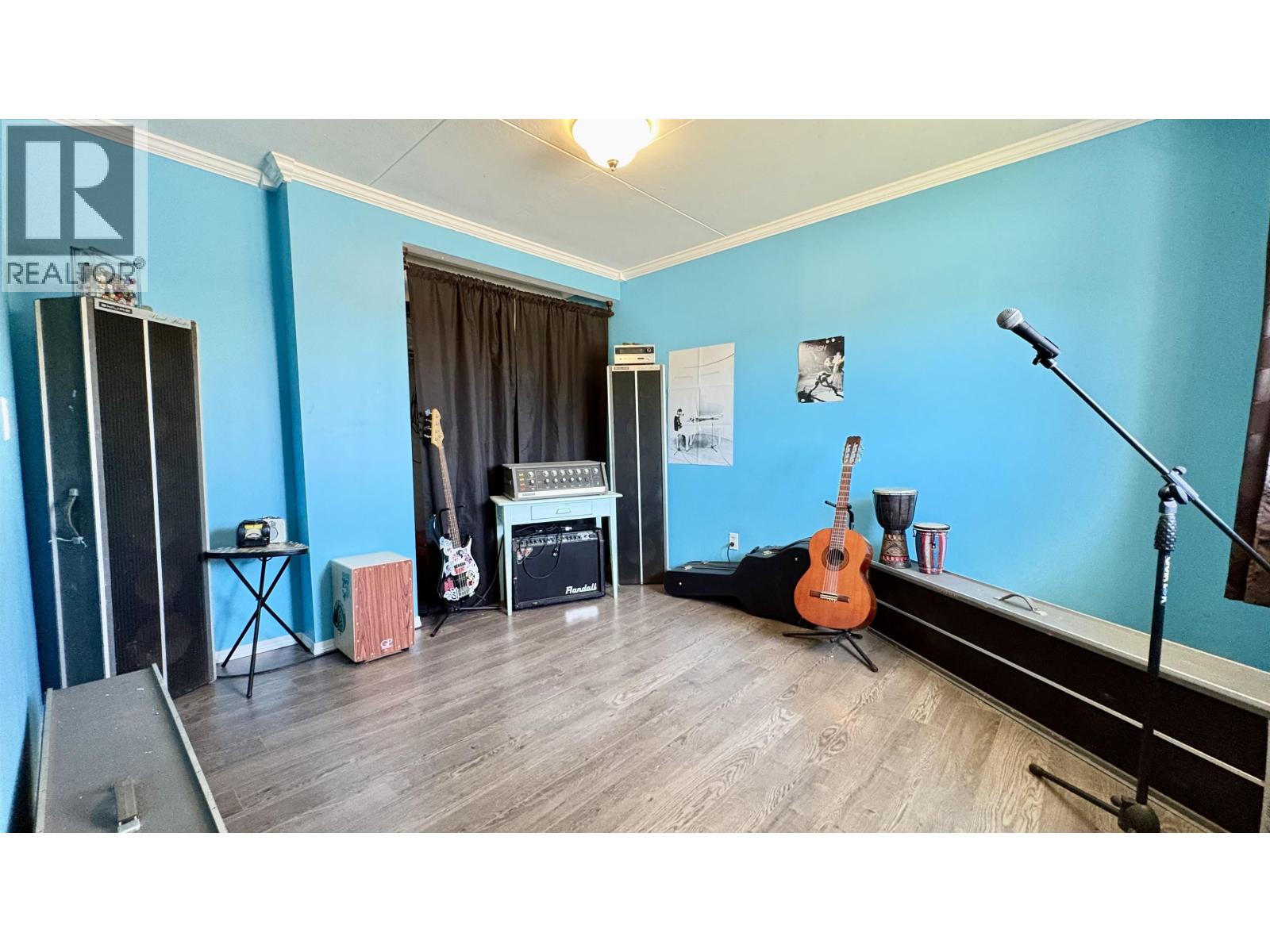 731 HARPER STREET - 11