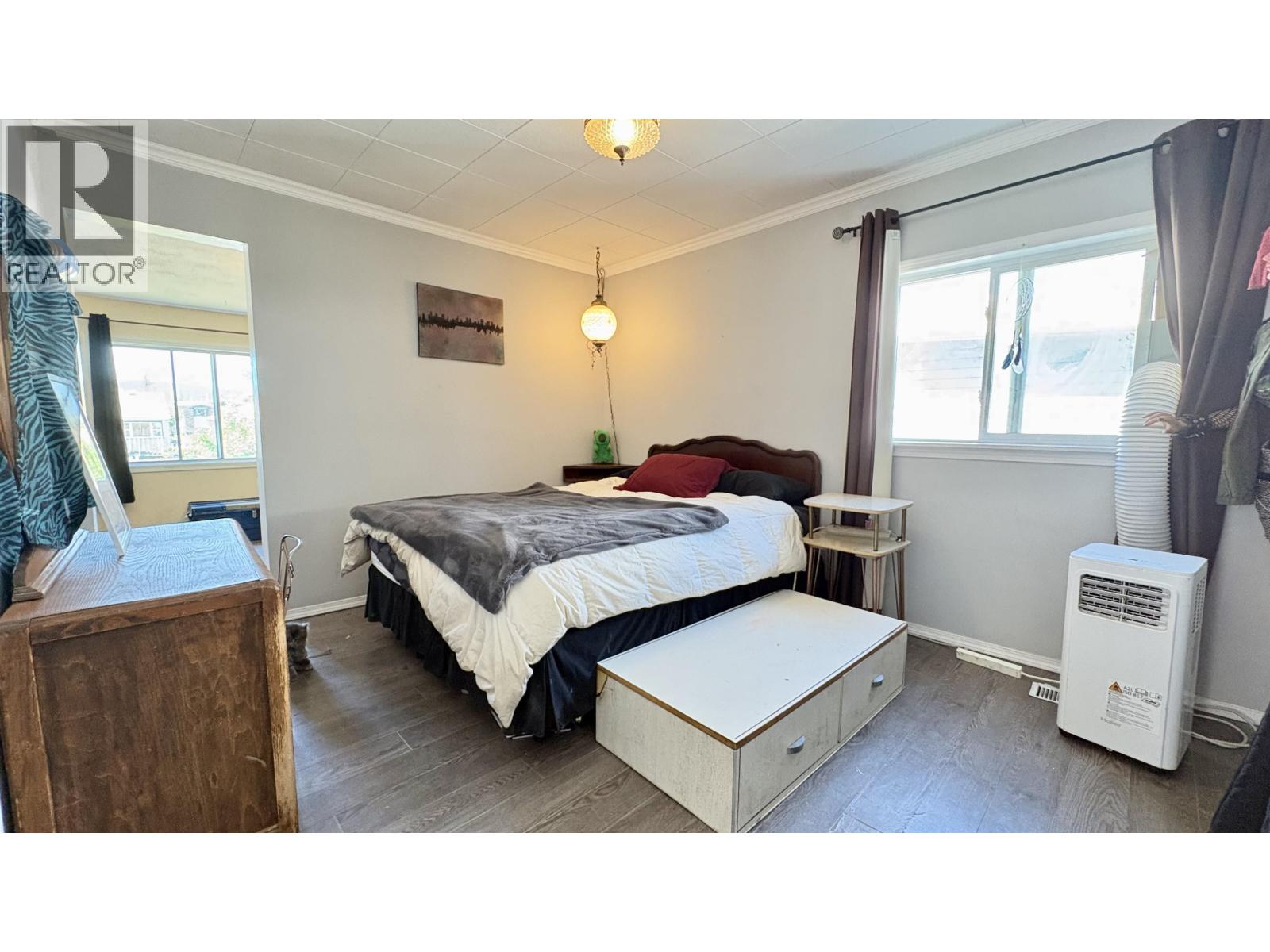 731 HARPER STREET - 8