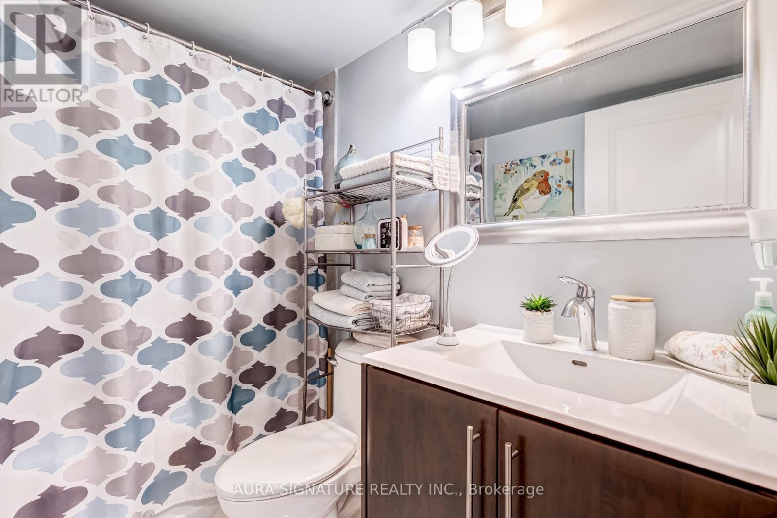 #1010 3 HICKORY TREE DRIVE - 28