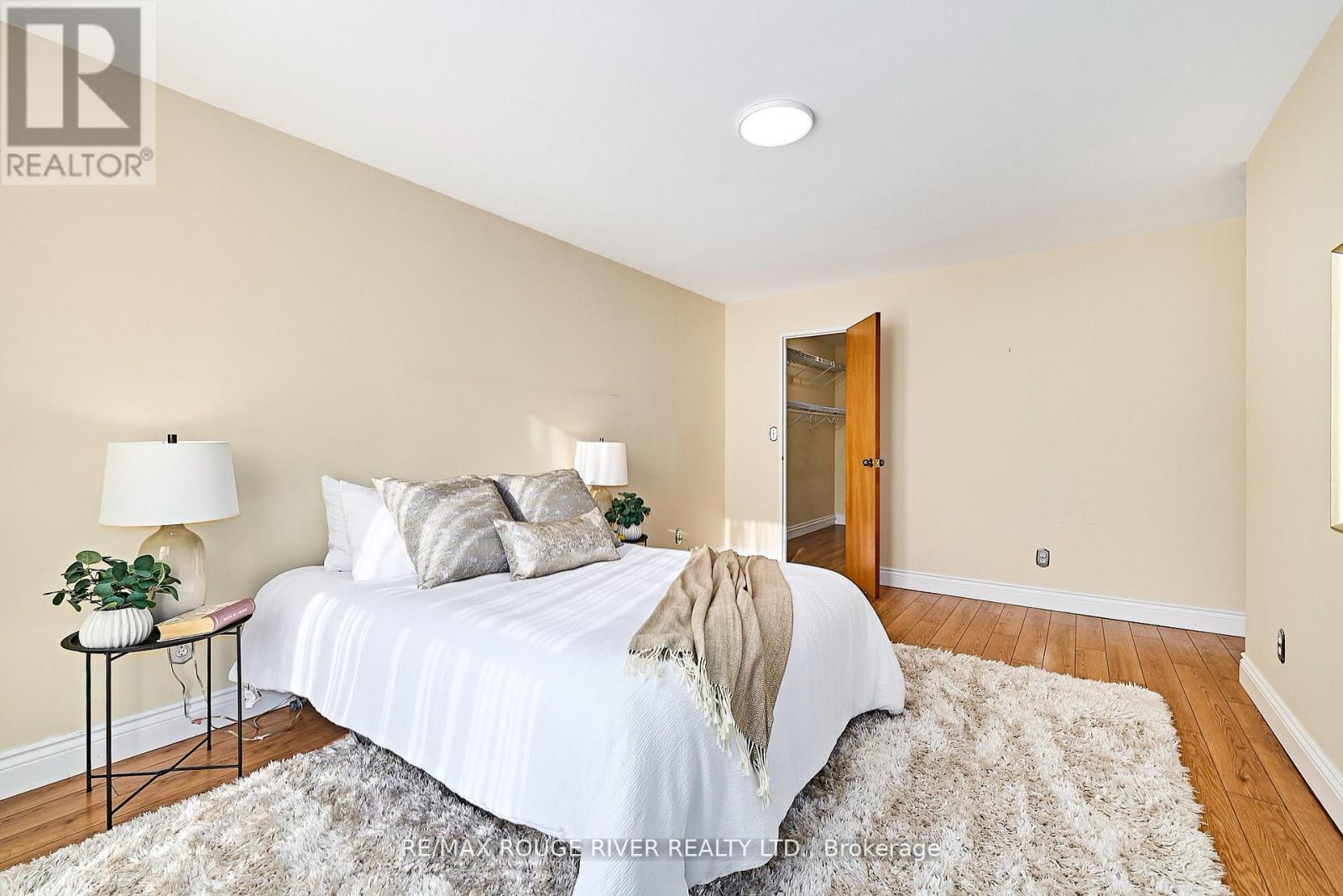 #401 337 SIMCOE STREET - 26
