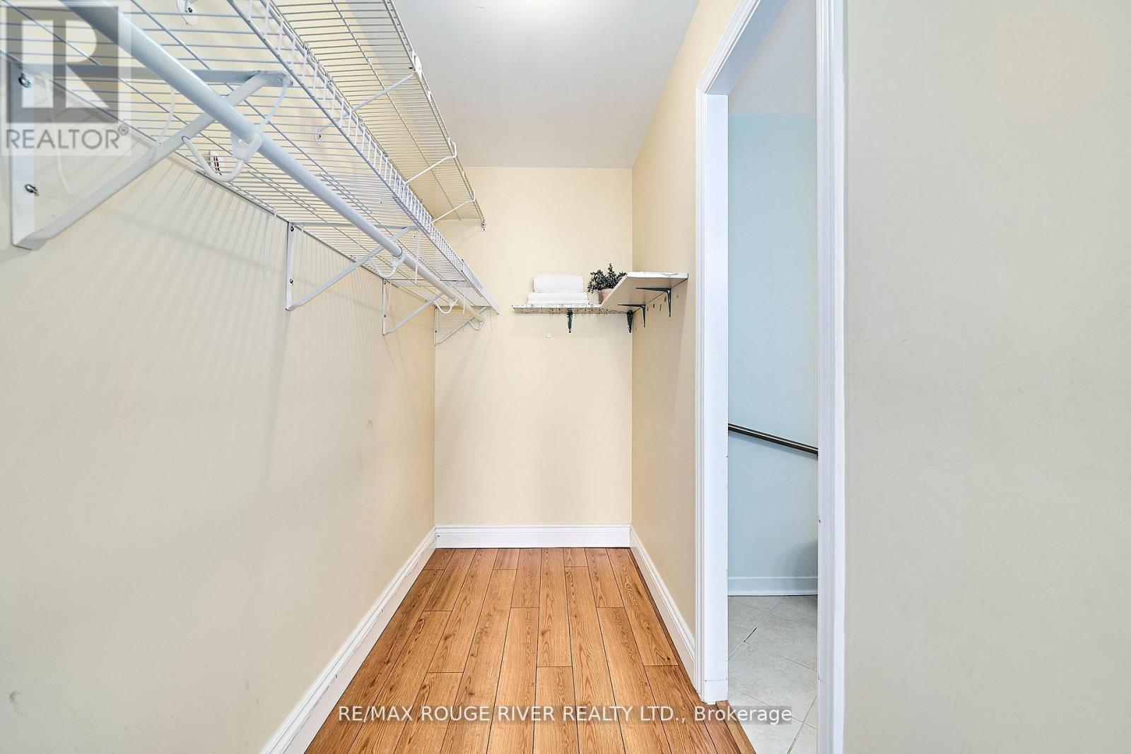 #401 337 SIMCOE STREET - 27